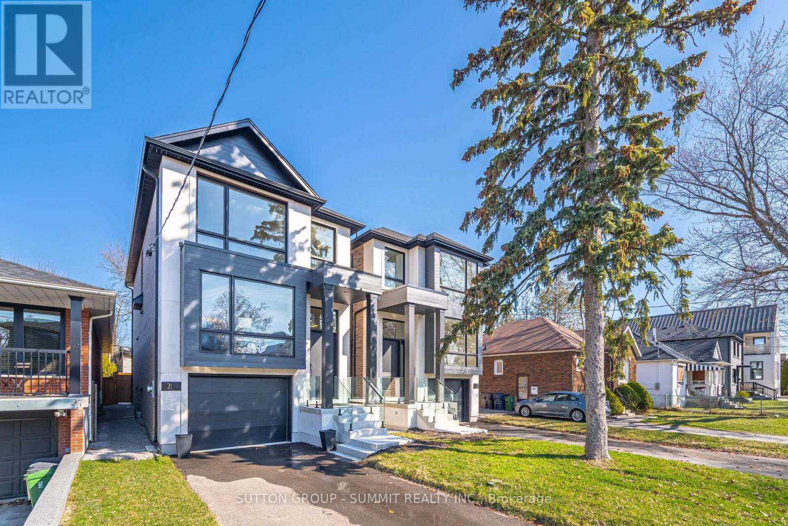 Toronto (long Branch), ON M8W1E6,62 ASH CRESCENT