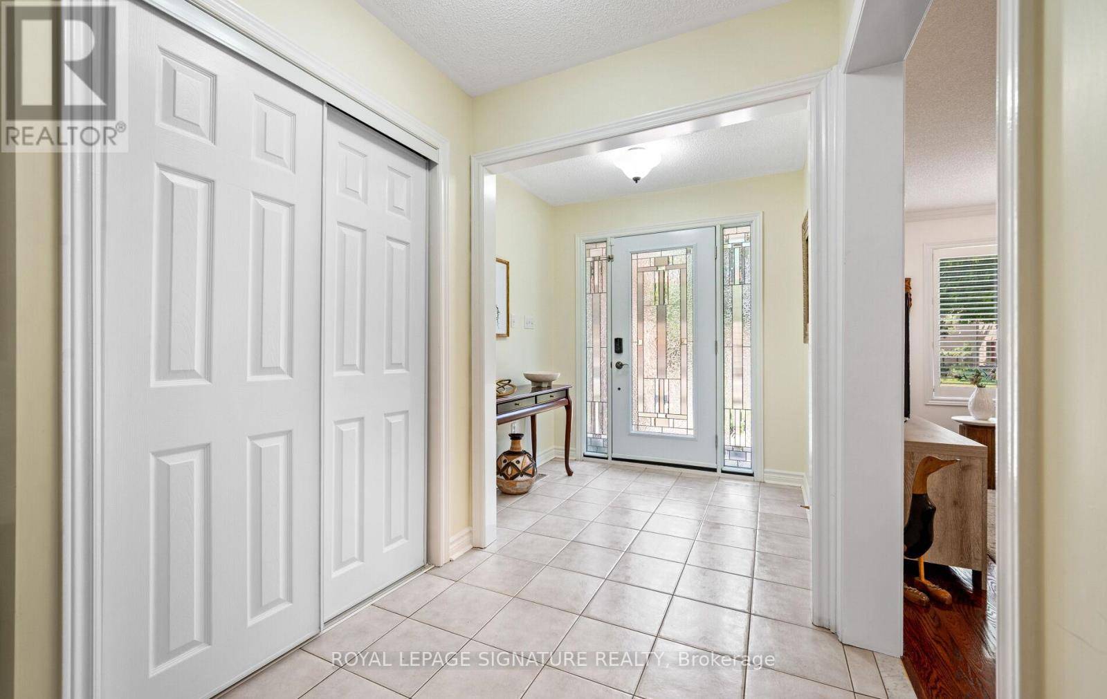 Oakville (ro River Oaks), ON L6H5Y5,314 HOWELL ROAD