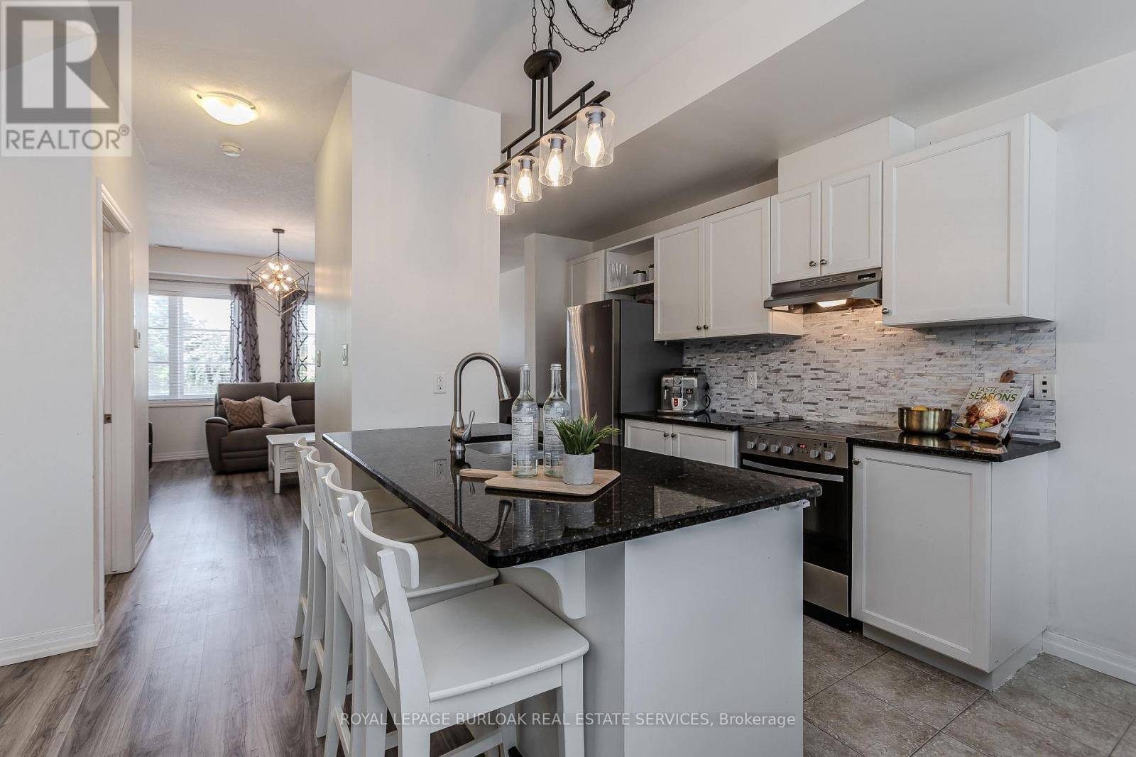 70 Plains RD West #46, Burlington (bayview), ON L7T0B6
