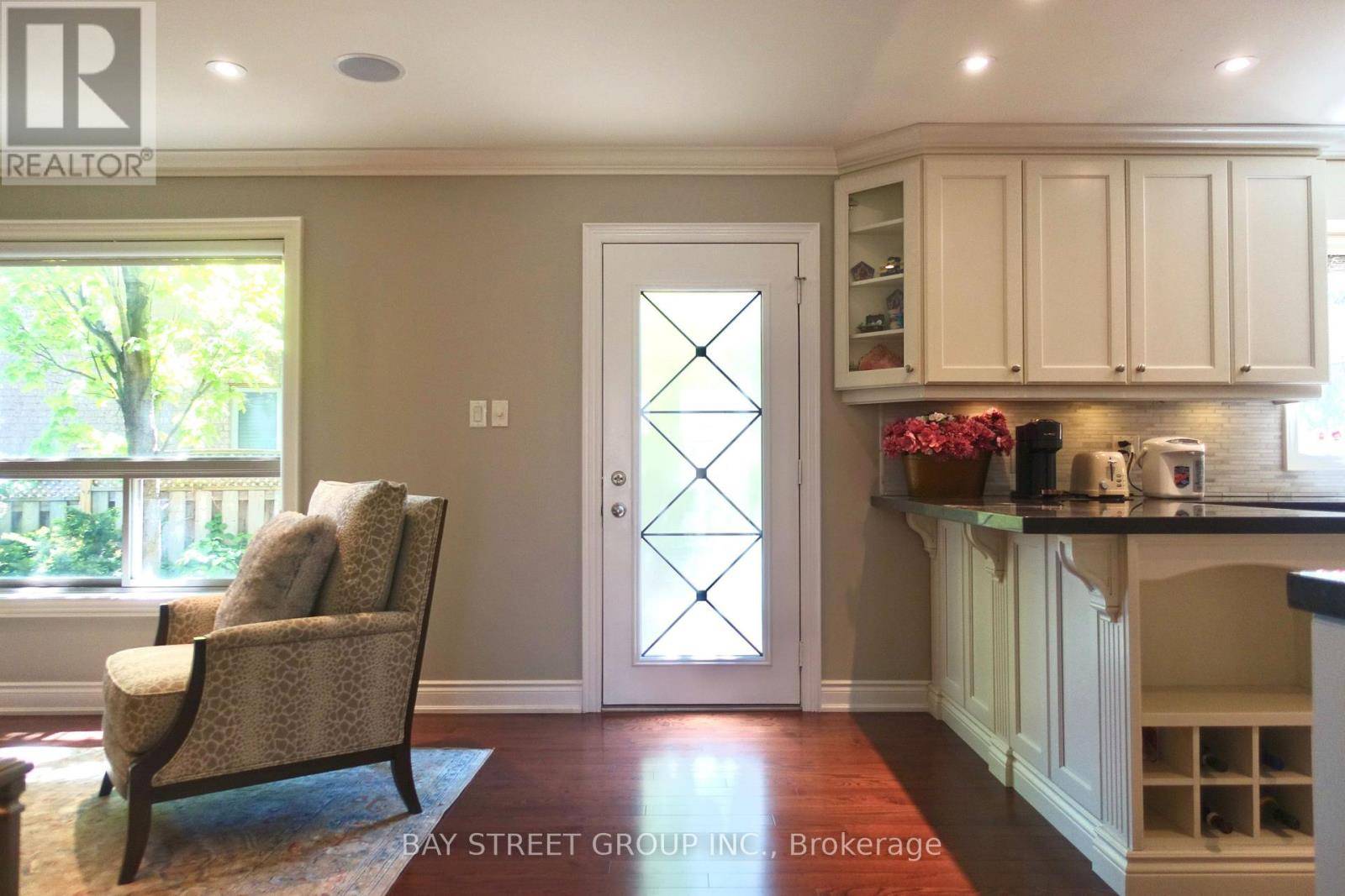 Oakville (ro River Oaks), ON L6H6P4,385 AMBLESIDE DRIVE