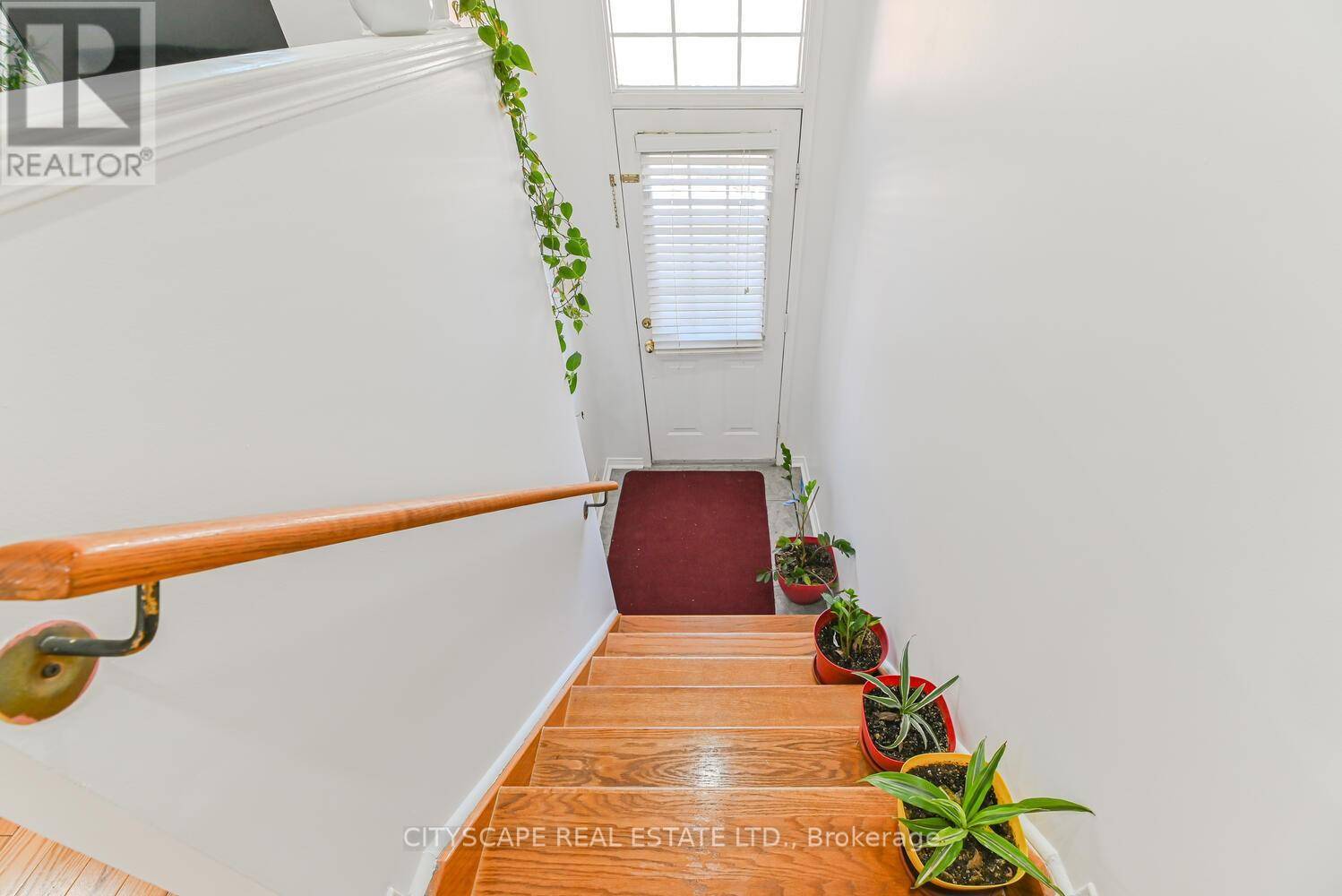 Mississauga (erindale), ON L5C4S7,3020 Cedarglen Gate #35