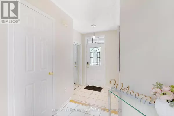 Mississauga (central Erin Mills), ON L5M5Z8,5469 PALMERSTONE CRESCENT