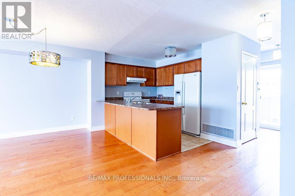 Mississauga (churchill Meadows), ON L5M0E7,3975 Eglinton AVE #7