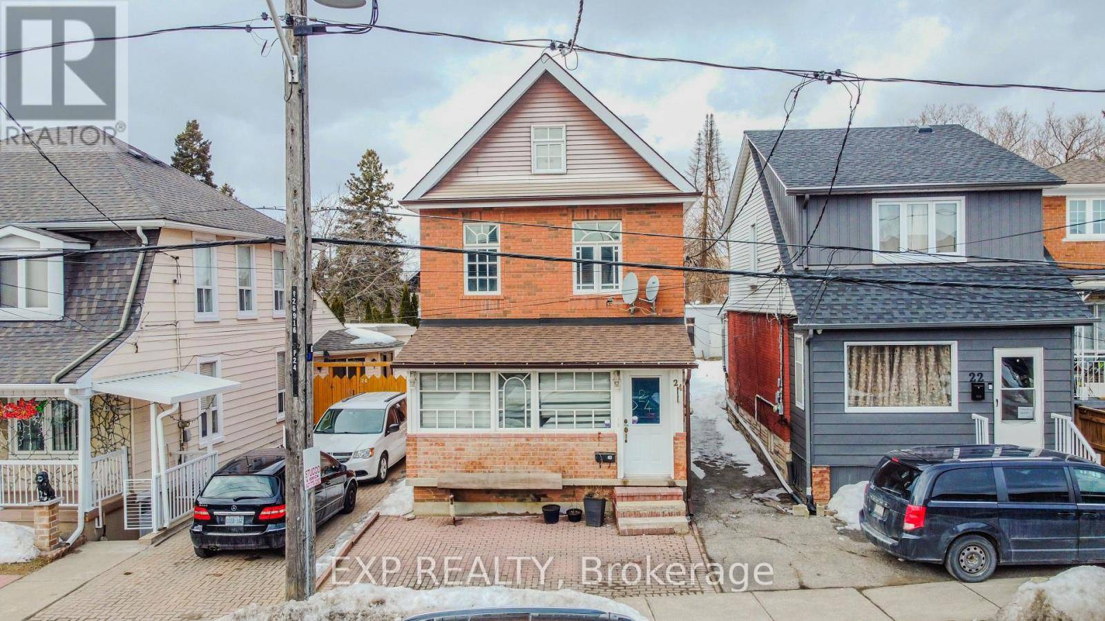 24 GOLDWIN AVENUE, Toronto (mount Dennis), ON M6M2C4