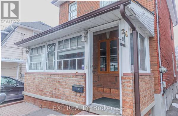 Toronto (mount Dennis), ON M6M2C4,24 GOLDWIN AVENUE