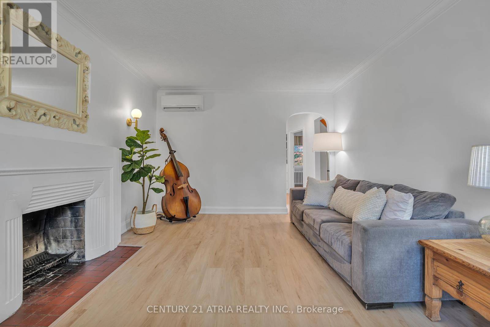 Toronto (stonegate-queensway), ON M8Y2J2,13 SUNNYDALE DRIVE