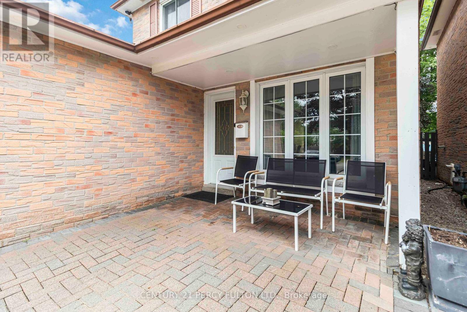 Brampton (heart Lake East), ON L6Z1N3,32 BARRINGTON CRESCENT