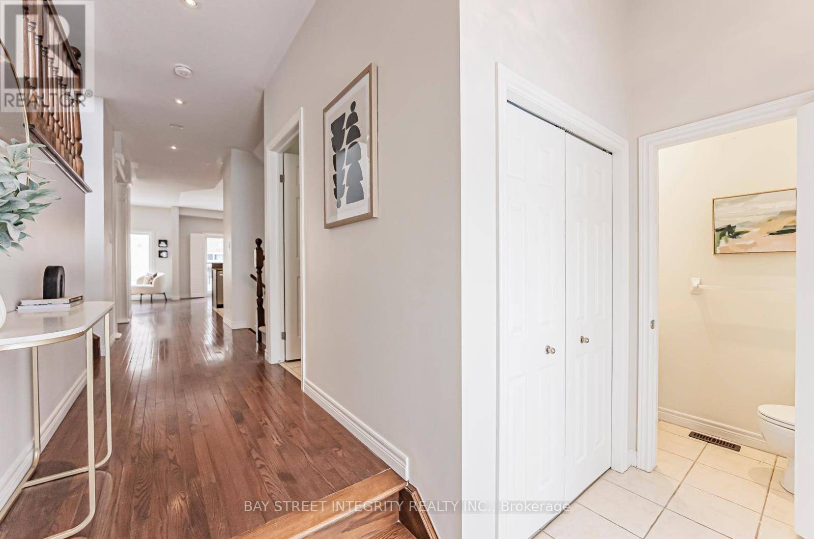 Oakville (wm Westmount), ON L6M4Z5,2320 BARONWOOD DRIVE