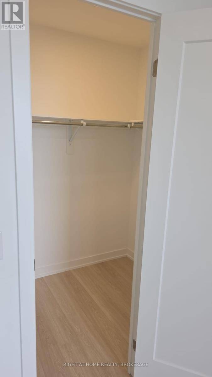 Mississauga (hurontario), ON L4Z0C9,5105 Hurontario ST #2109