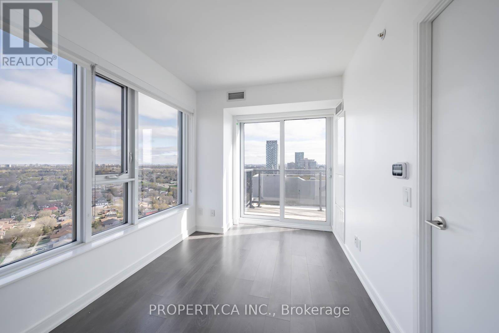Toronto (islington-city Centre West), ON M9B0H9,30 Samuel Wood WAY #2404