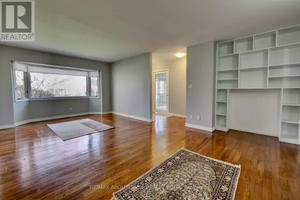 Oakville (mo Morrison), ON L6J2S8,1493 BRIARWOOD CRESCENT