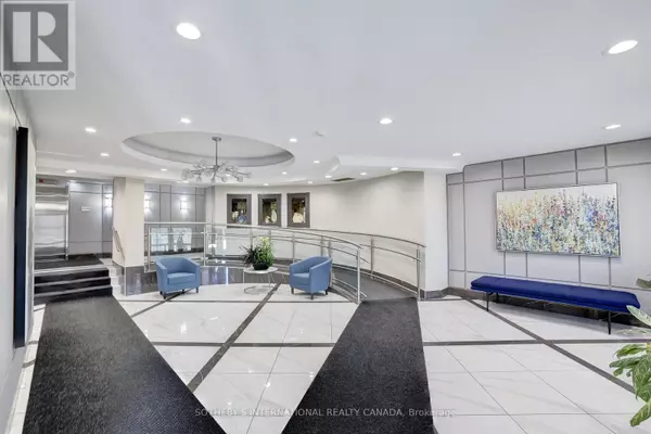 Mississauga (erindale), ON L5C4R2,1001 Cedarglen Gate #PH04