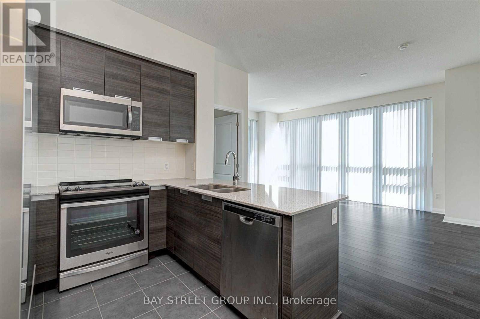Mississauga (hurontario), ON L5R0E4,5033 Four Springs AVE #1812