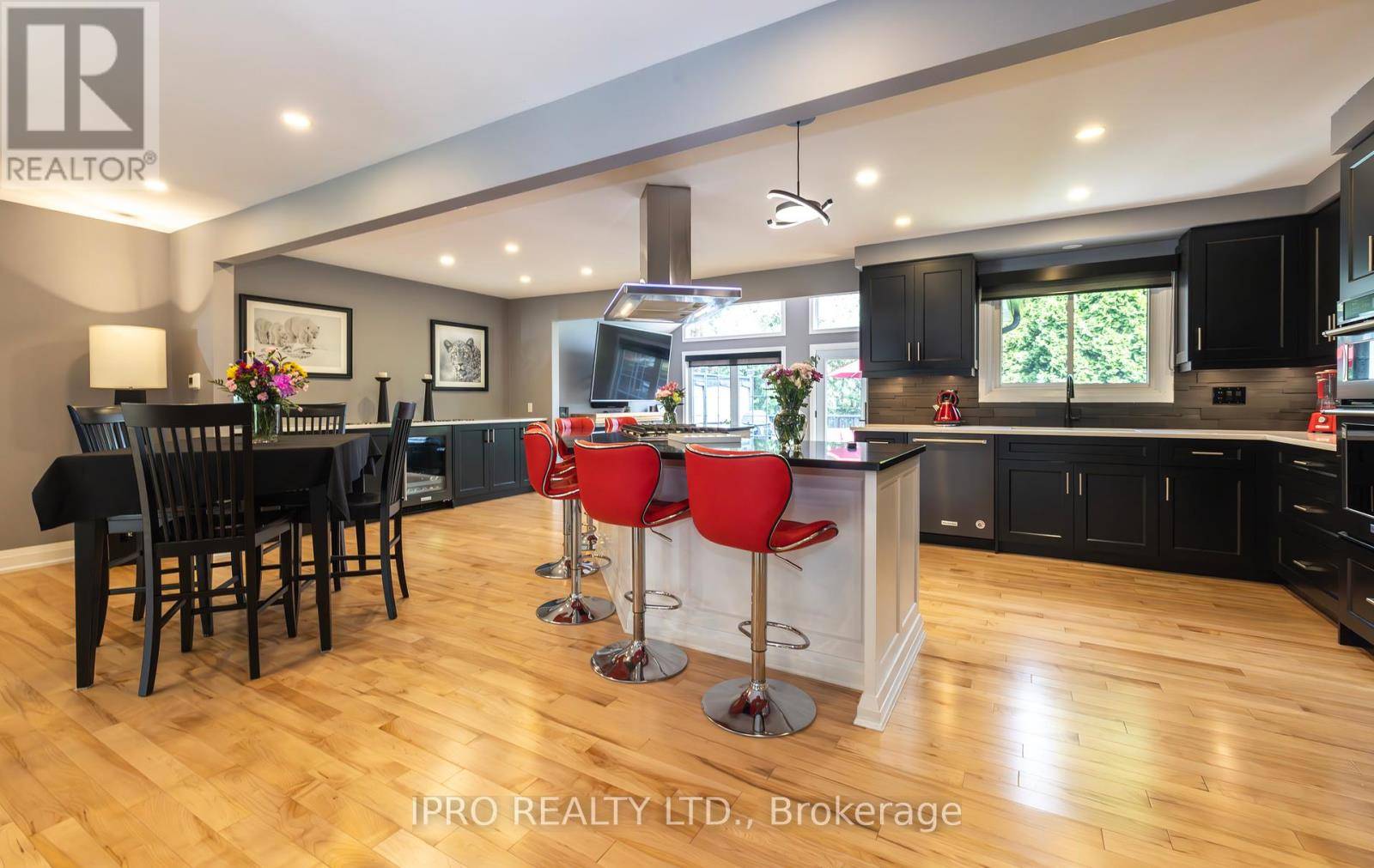 Burlington (mountainside), ON L7P3E7,2183 SANDRINGHAM DRIVE
