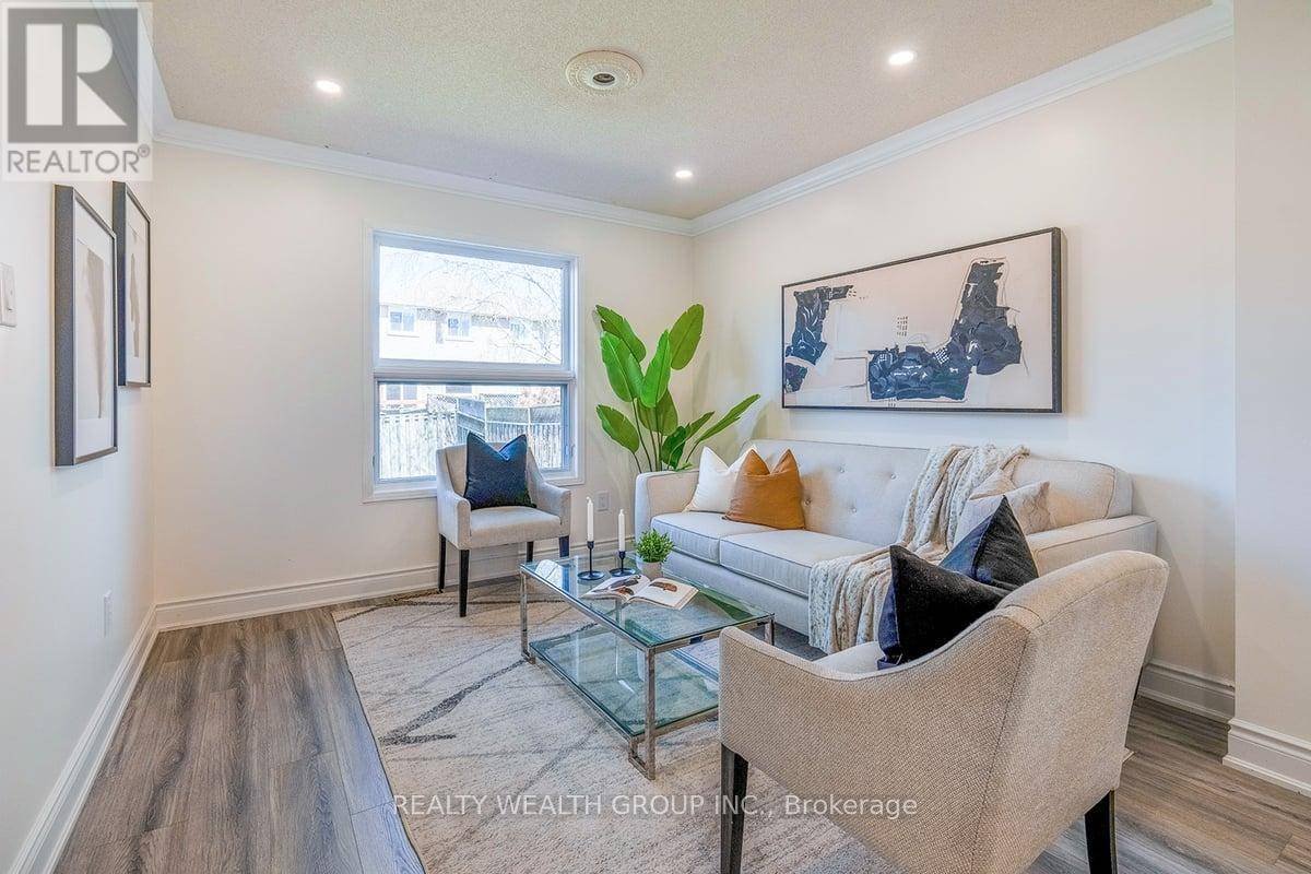 Mississauga (east Credit), ON L5V1P4,1077 WINDSOR HILL BOULEVARD