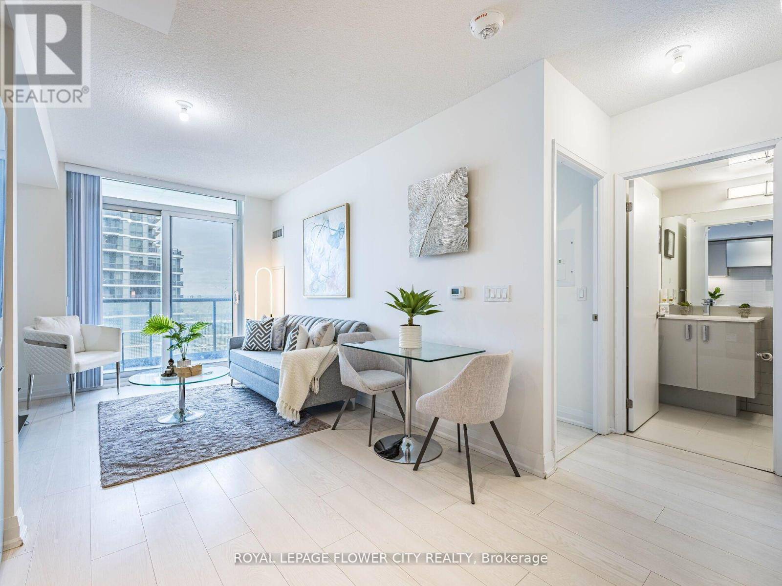 Toronto (islington-city Centre West), ON M9B6L6,30 Gibbs RD #2804