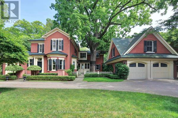 Oakville (oo Old Oakville), ON L6J1C2,350 KING STREET