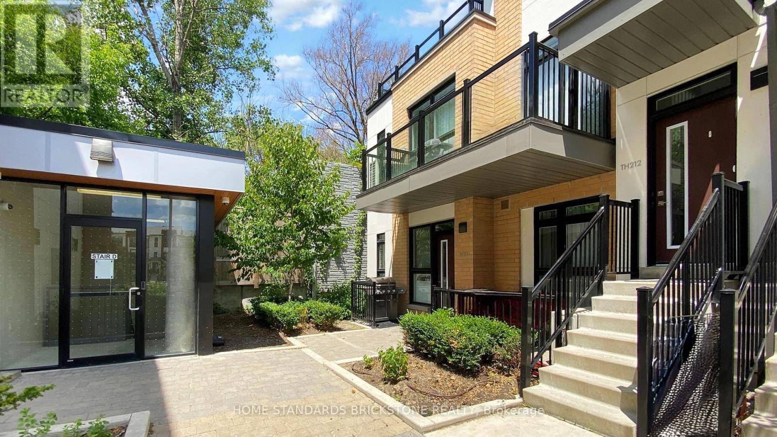 Toronto (beechborough-greenbrook), ON M6M0C1,90 Canon Jackson DR #H212