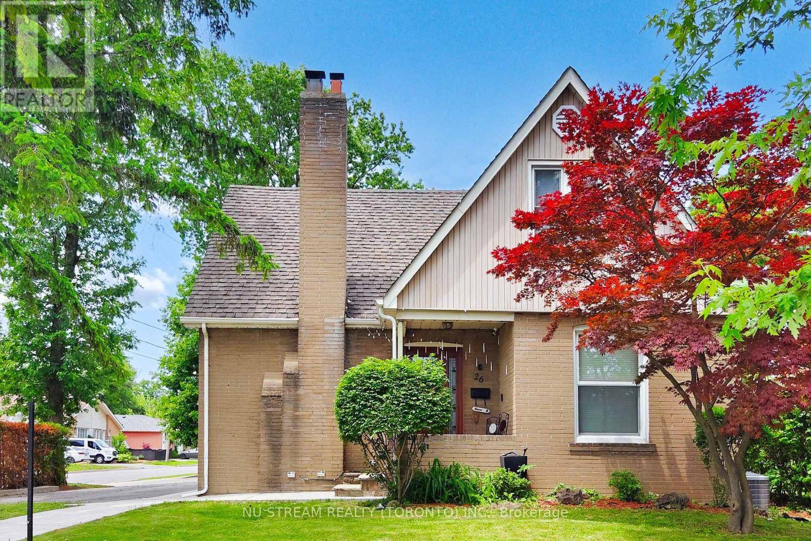 26 GREGORY STREET, Brampton (downtown Brampton), ON L6Y1G1