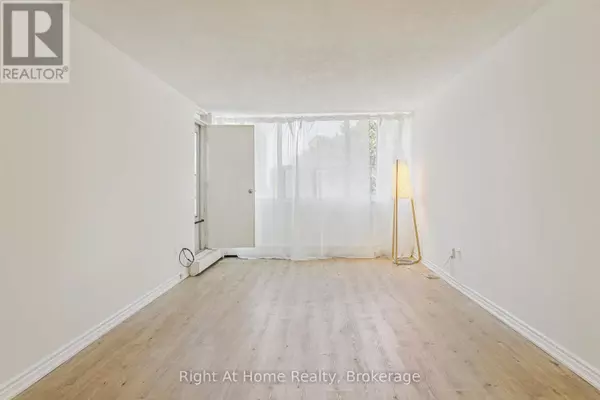 Mississauga (sheridan), ON L5K2C7,2121 Roche CT #325