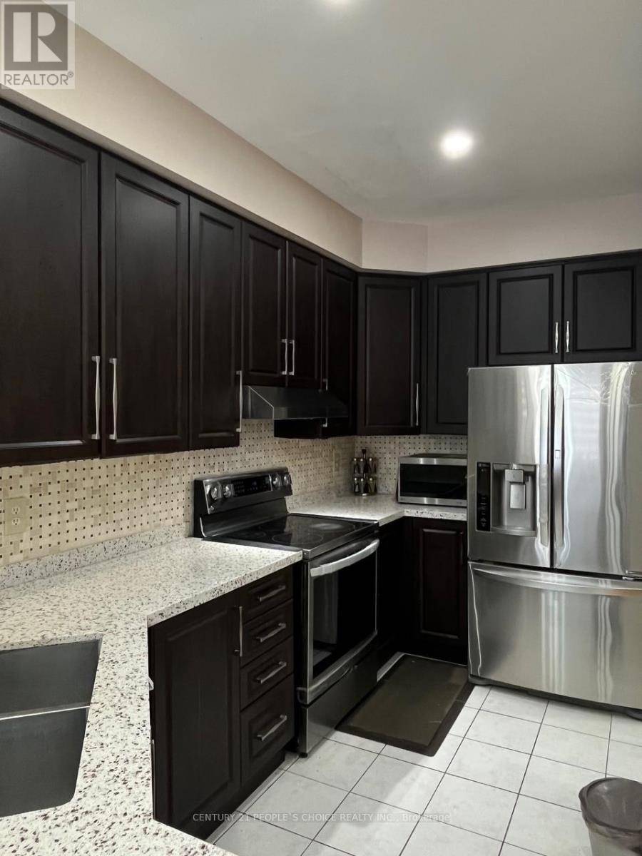 Mississauga (east Credit), ON L5V2W7,1300 WEIR CHASE