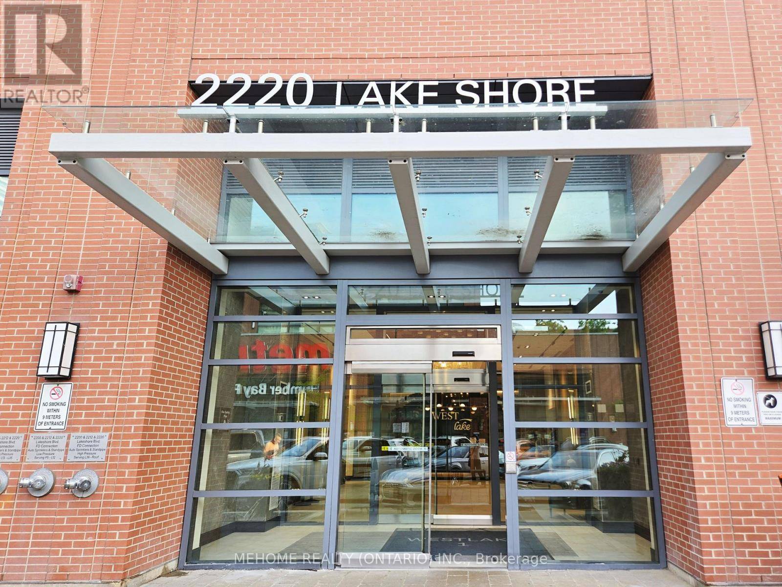 Toronto (mimico), ON M8V0C1,2220 Lakeshore BLVD West #Uph08