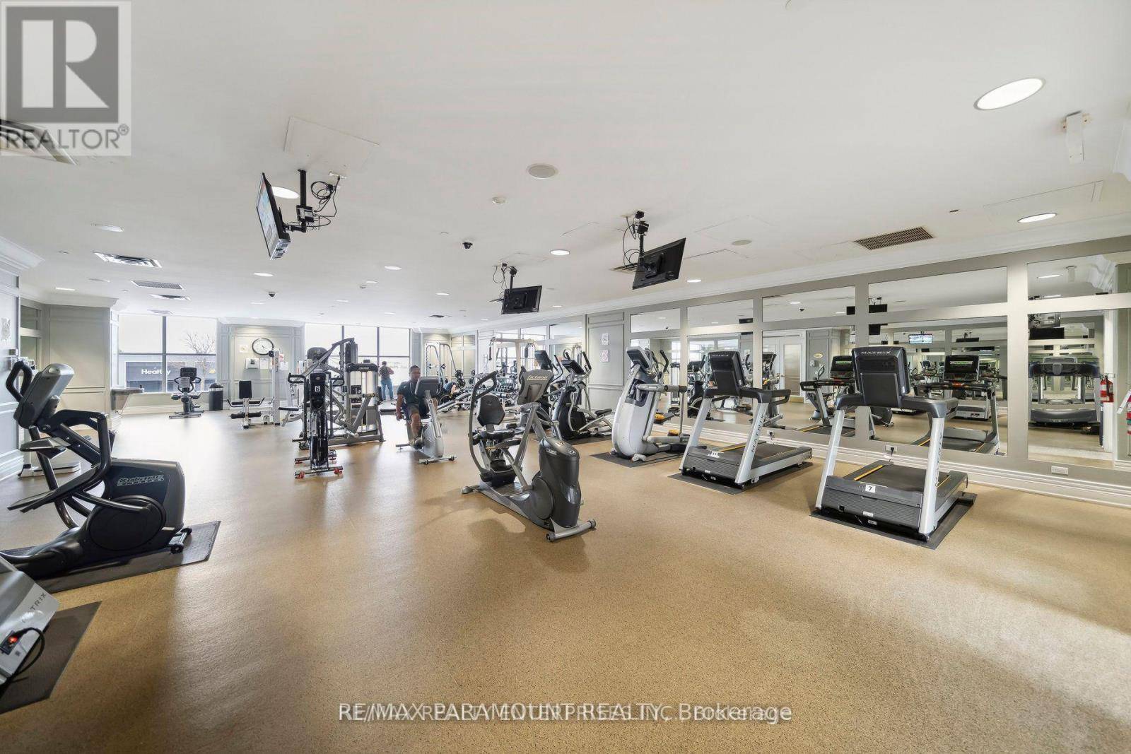 Mississauga (hurontario), ON L5R4B1,25 Kingsbridge Garden CIR #2127
