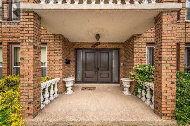 Toronto (humberlea-pelmo Park), ON M9M2S7,2946 WESTON ROAD
