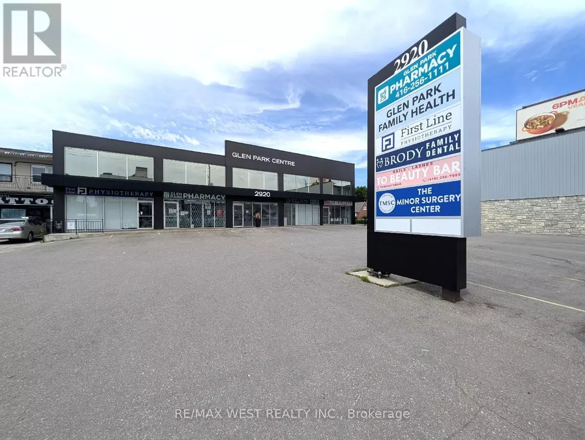 Toronto (yorkdale-glen Park), ON M6B3S8,2920 Dufferin ST #LL1