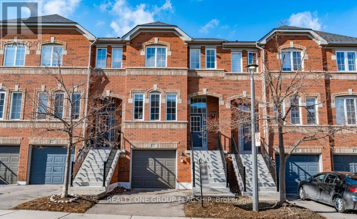 5530 Glen Erin DR #3, Mississauga (central Erin Mills), ON L5M6E8