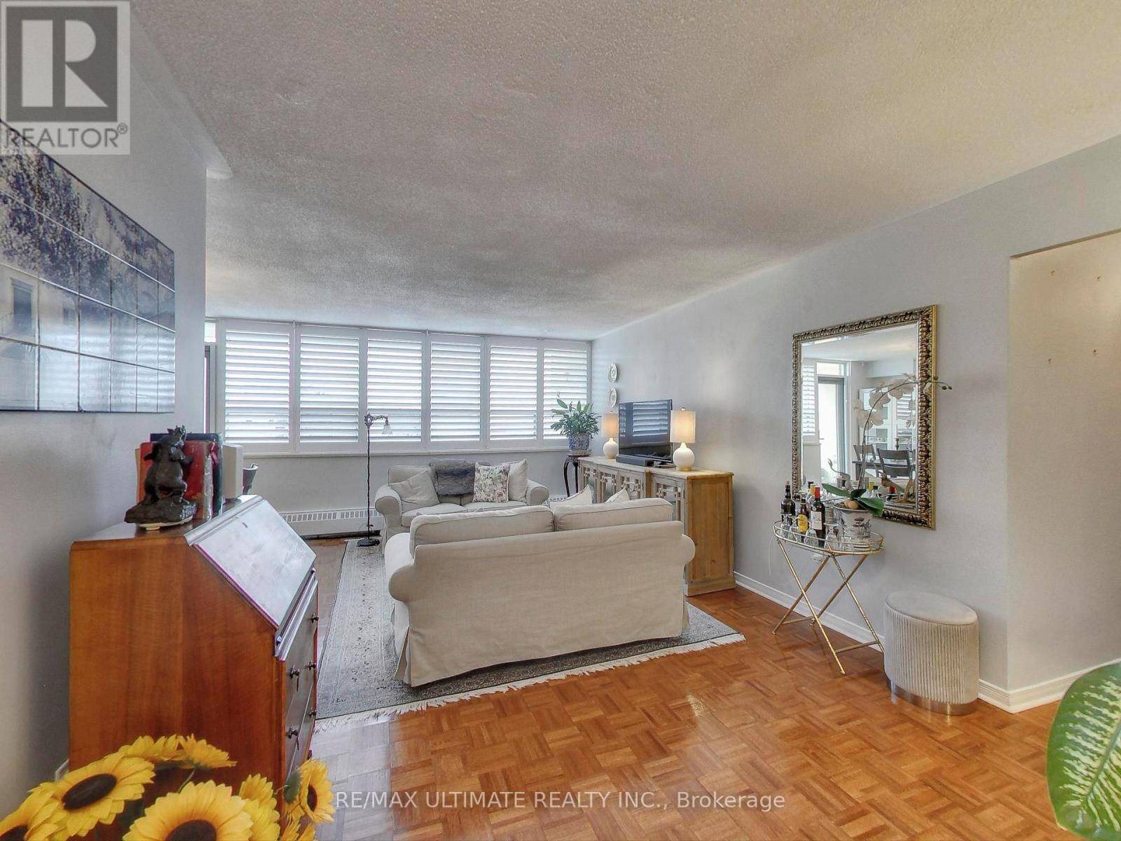 Toronto (briar Hill-belgravia), ON M6B1K1,360 Ridelle AVE #2217