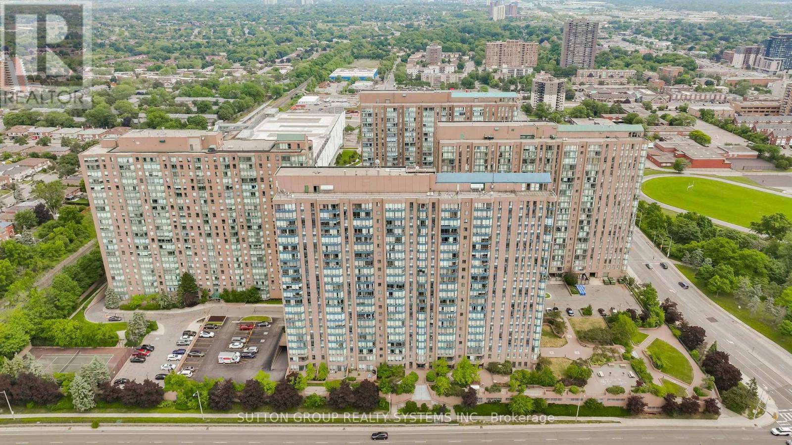 Mississauga (cooksville), ON L5B3Z2,155 Hillcrest AVE #815