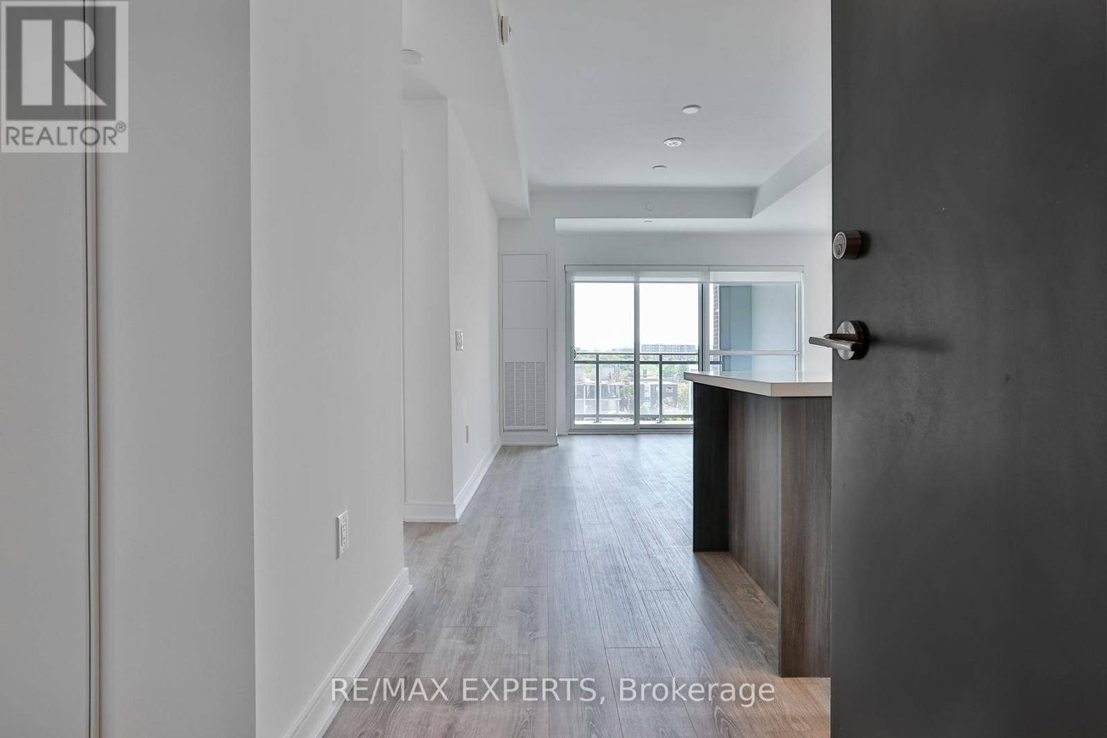 Toronto (stonegate-queensway), ON M8Y0C4,25 Neighbourhood LN #603