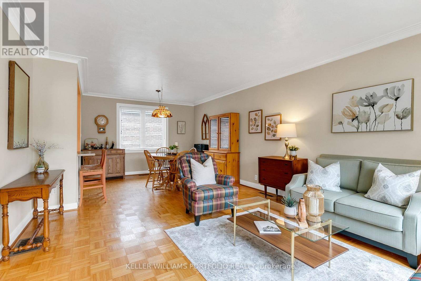 Toronto (islington-city Centre West), ON M9B1H7,14 LYNNFORD DRIVE