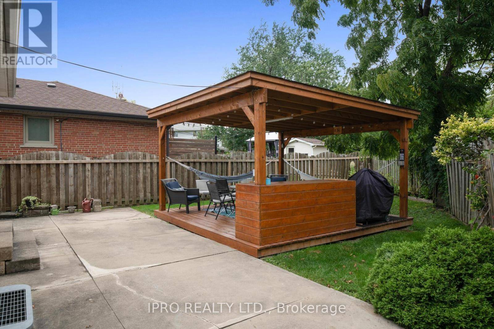 Toronto (rexdale-kipling), ON M9W2C8,76 STAVELY CRESCENT