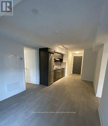 Toronto (islington-city Centre West), ON M9A0C9,7 Mabelle AVE #410