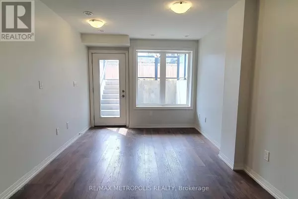 Mississauga (clarkson), ON L5J0B6,1165 Journeyman LN #106
