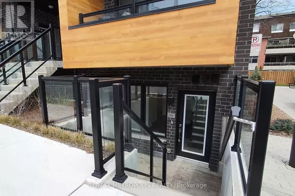 Mississauga (clarkson), ON L5J0B6,1165 Journeyman LN #106