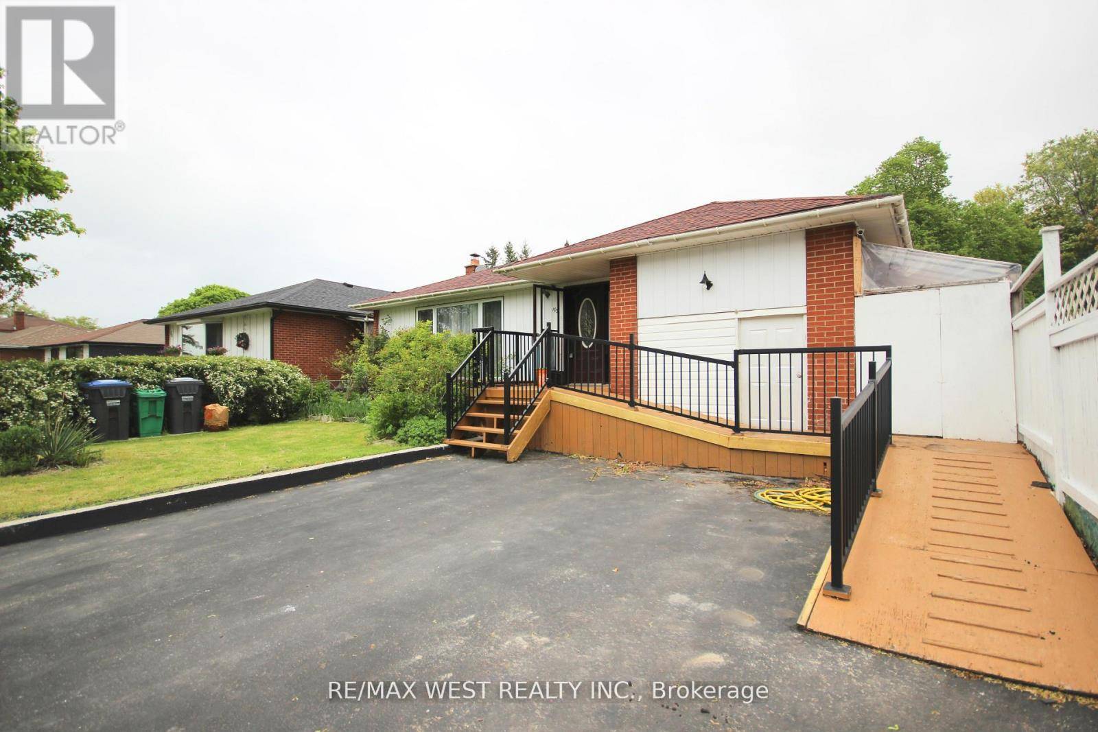 Brampton (southgate), ON L6T1J8,103 Dearbourne BLVD #Main