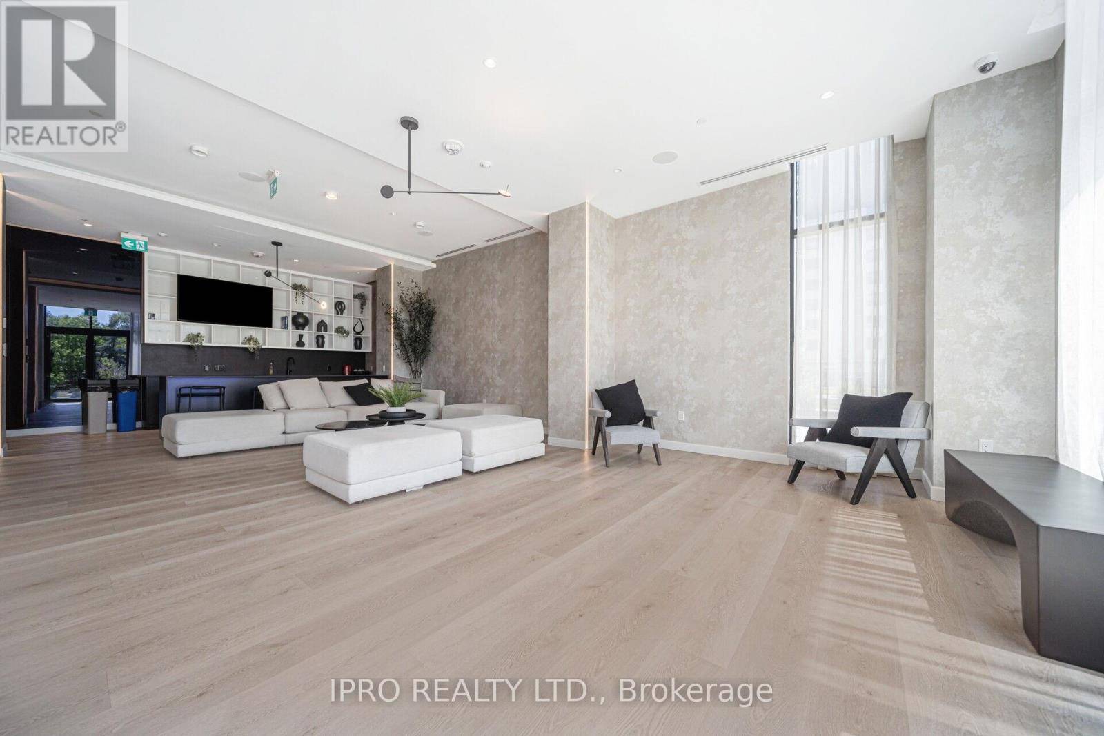 Mississauga (cooksville), ON L5A0B1,86 Dundas ST East #1714
