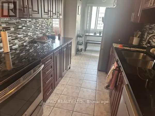 50 Elm DR East #1902, Mississauga (city Centre), ON L5A3X2