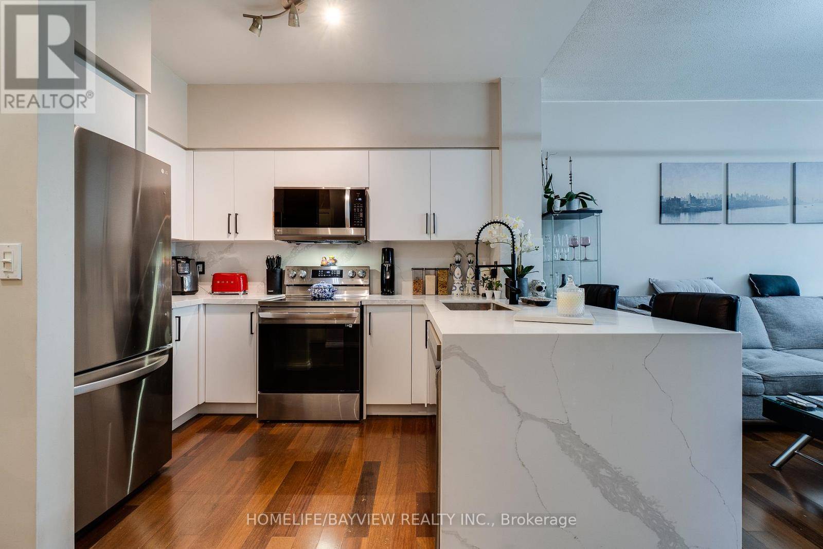 Toronto (mimico), ON M8Y0A1,185 Legion RD North #315