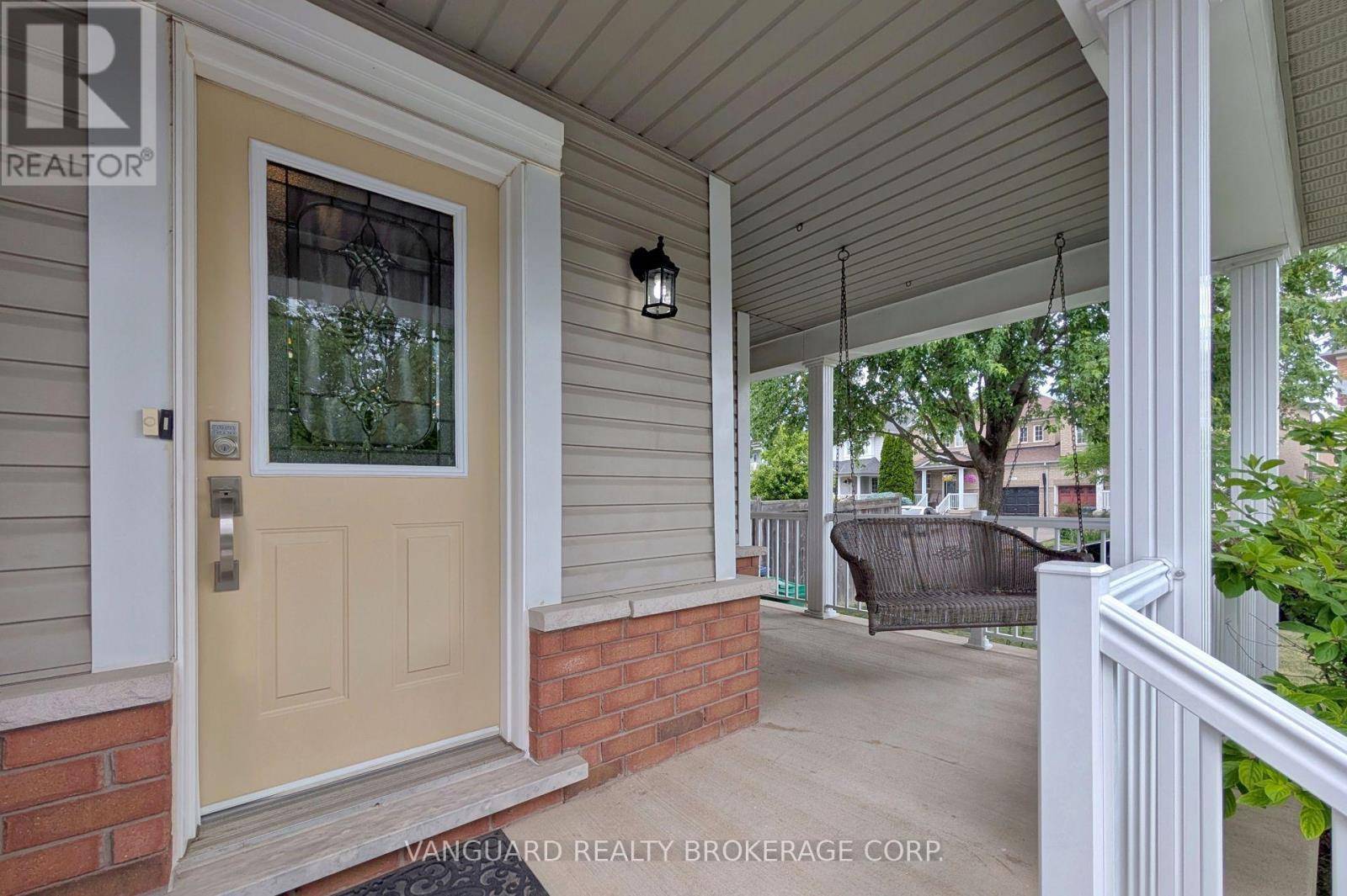 Brampton (northwest Sandalwood Parkway), ON L7A1R5,38 STABLE GATE