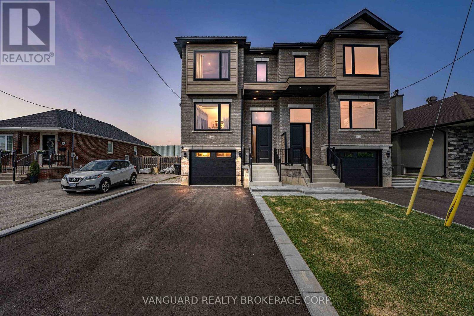144 Winston Park BLVD #B, Toronto (downsview-roding-cfb), ON M3K1C5