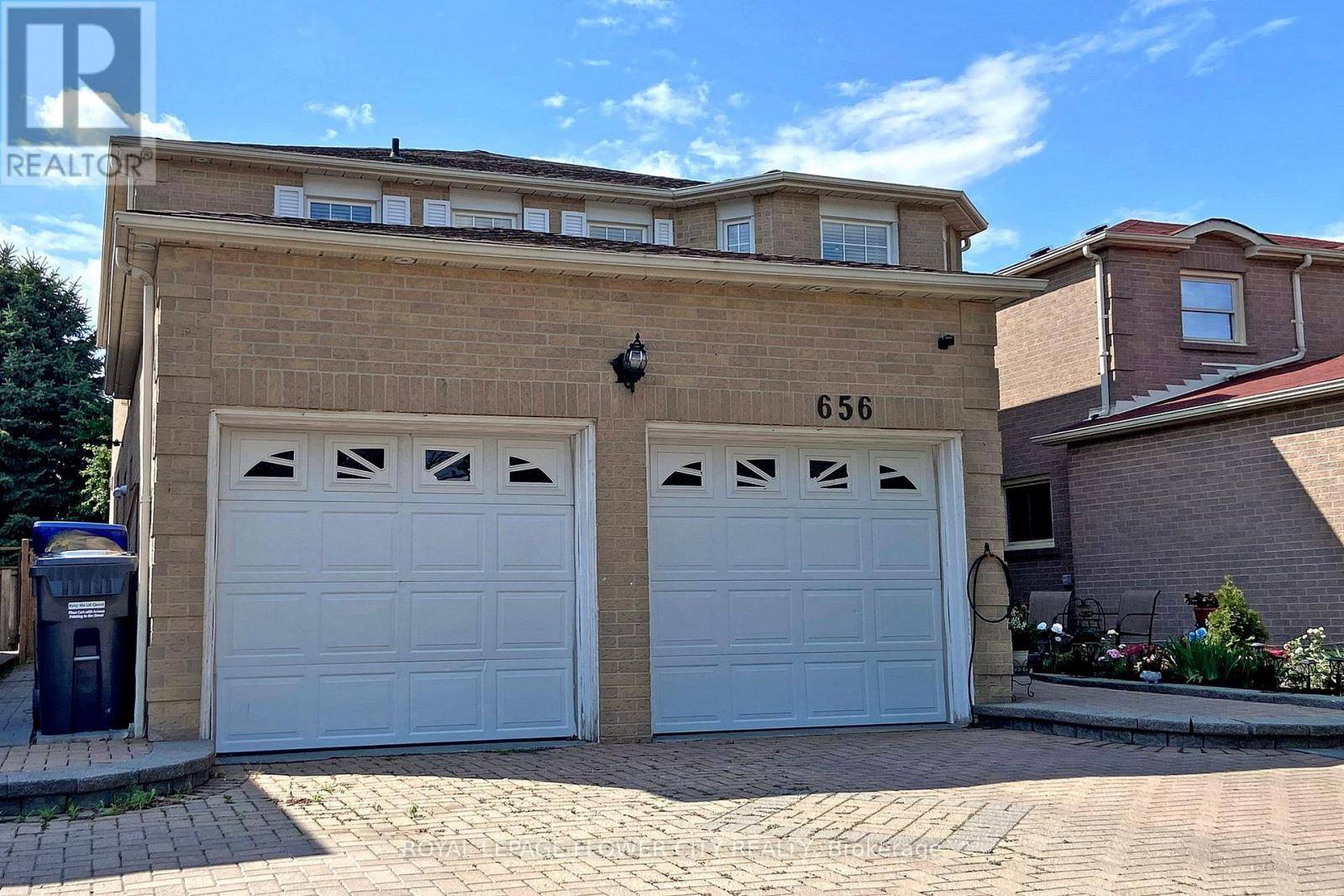 Mississauga (hurontario), ON L5R3B9,656 ESPRIT CRESCENT