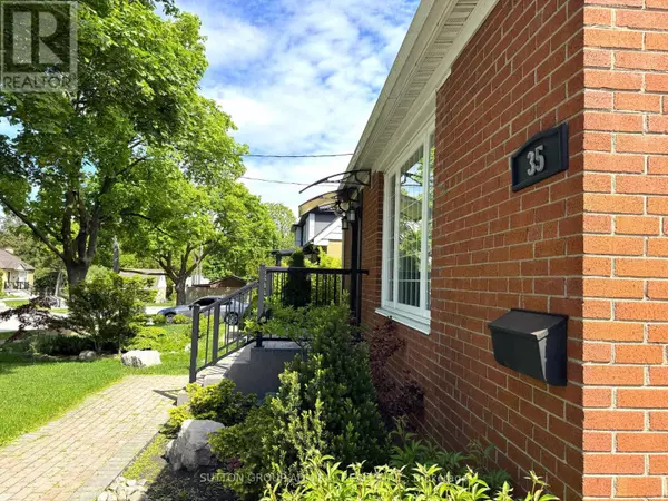 Toronto (rexdale-kipling), ON M9W3Z4,35 COPPERMILL DRIVE