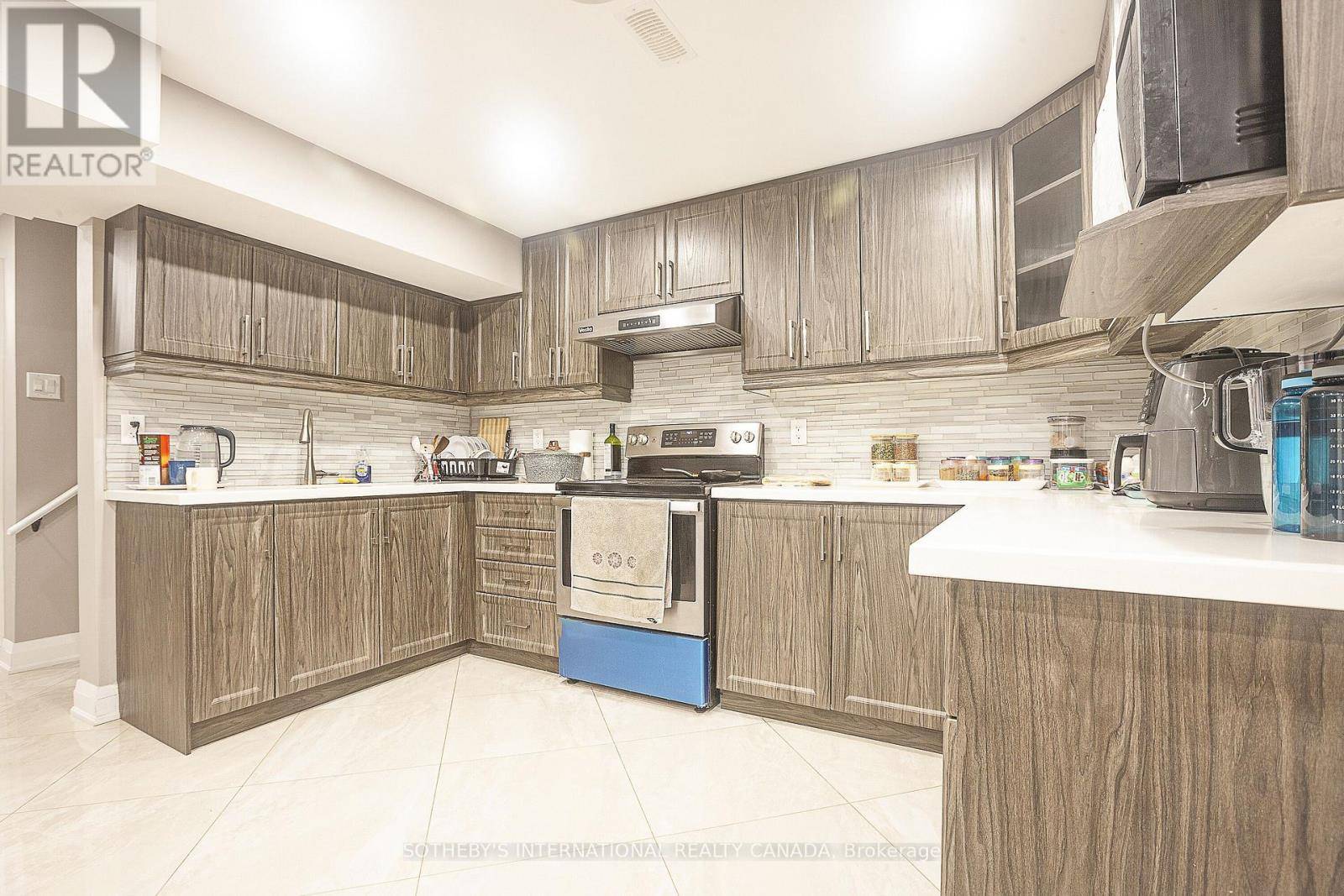 Mississauga (churchill Meadows), ON L5M0V6,5622 Lucy DR #Basement