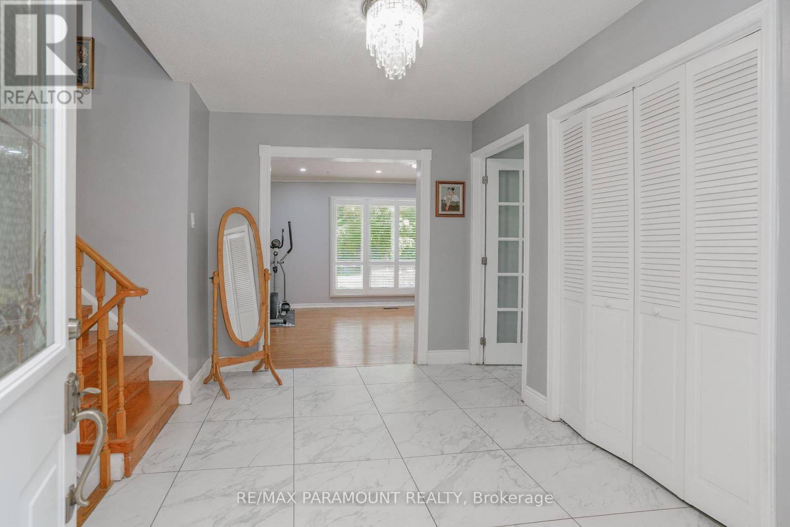 Brampton (snelgrove), ON L6Z1T4,48 BOREHAM CIRCLE
