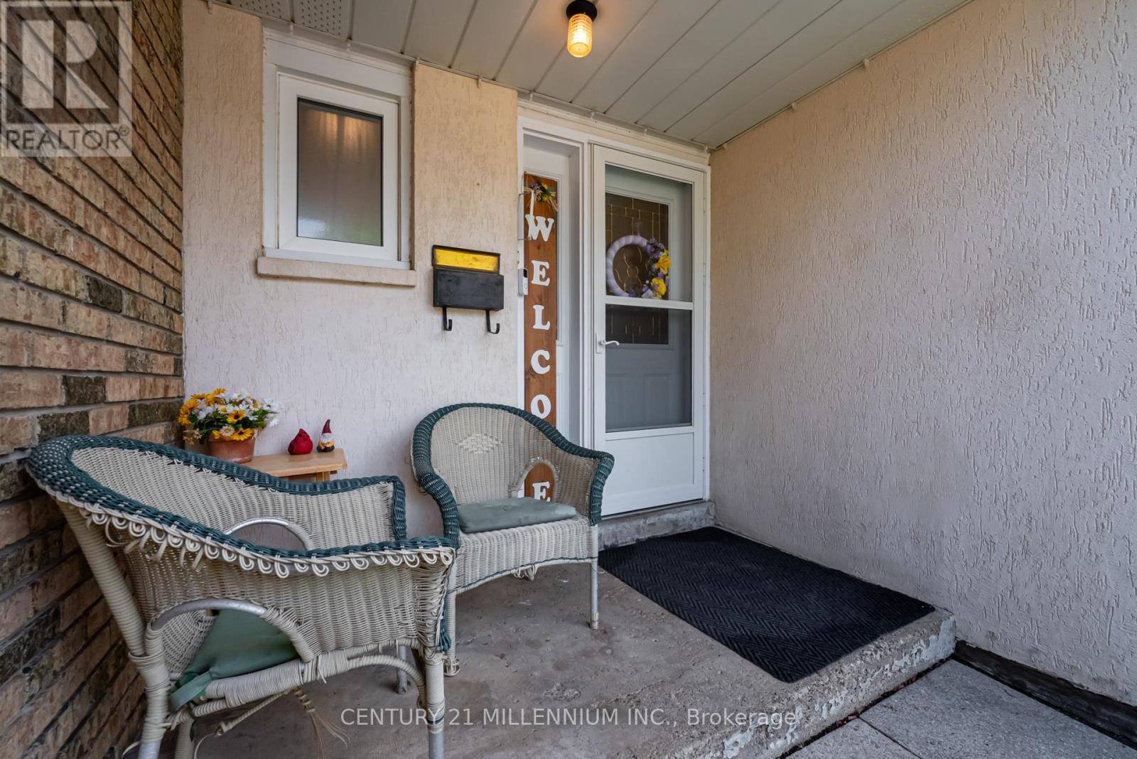 Brampton (central Park), ON L6S3K1,69 Carisbrooke CT #69