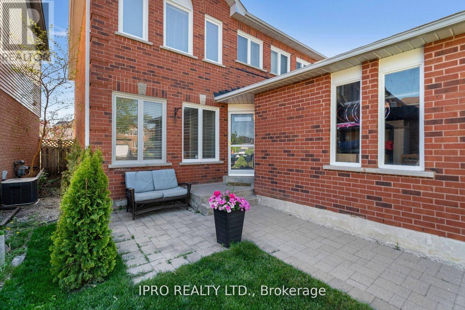 Mississauga (lisgar), ON L5N5Z5,6070 PRAIRIE CIRCLE